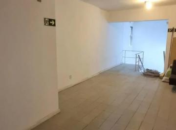 Loja comercial, terrea de frente, espaço amplo para diversas possibilidades de e · Loja em Teresópolis