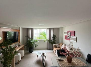 Apartamento de 2 quartos, Salvador · Apartamento reformado, decorado, 2 suítes, excelente localização na Avenida Cardeal da Silva