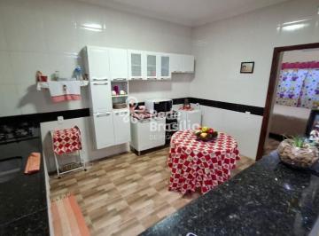 Casa · 150m² · 4 Quartos · 2 Vagas · Bananal Fercal Duas Casas no Lote - Ideal para Morar e Gerar Renda