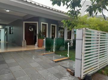 Casa · 192m² · 3 Quartos · 3 Vagas · Casa com 3 dormitórios e 3 vagas de garagem em Gravatai.