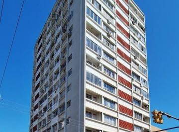 Apartamento · 108m² · 3 Quartos · APTO 3 DORMITÓRIOS AMPLO – PRÓX. AO CARIDADE