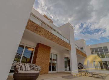 Casa · 740m² · 6 Quartos · 4 Vagas · CASA DE ALTO PADRÃO À VENDA | CONDOMÍNIO FIGUEIRA GARDEN – ATIBAIA