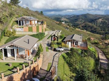 Casa · 1400m² · 4 Quartos · Casa à venda - em Campos do Jordão