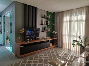 Apartamento · 136m² · 3 Quartos · 2 Vagas · Belíssimo 3 Suítes no Coração da Meia Praia