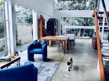 Casa · 187m² · 2 Quartos · 1 Vaga · Casa de 2 dorm com suíte em Bombinhas/SC