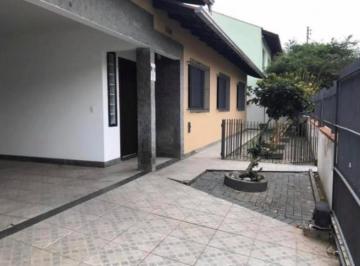 Casa · 135m² · 3 Quartos · 2 Vagas · Casa no Centro de Balneário Camboriú