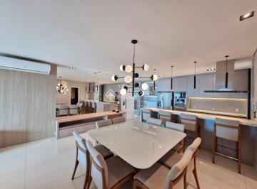 Apartamento · 150m² · 3 Quartos · 3 Vagas · Apartamento mobiliado com 3 suítes na Praia Brava em Itajaí
