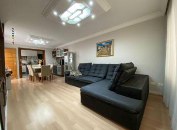 Casa de 3 quartos, Santo André · Casa com 205m², 3 dormitórios(1 suíte), 2 vagas e área gourmet - Santo André