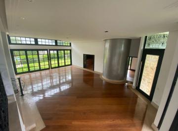 Casa de 7 quartos, Barueri · Oportunidade unica para retrofit no coração de alphaville