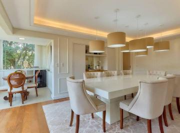 Apartamento · 161m² · 3 Quartos · 2 Vagas · Apartamento 3 quartos sendo 1 suíte com closet e 2 vagas de garagem no Mercês