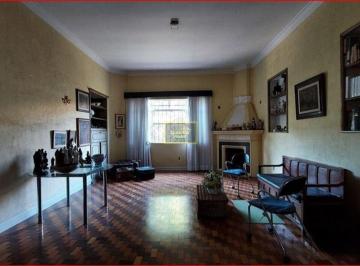 Casa · 440m² · 6 Quartos · 6 Vagas · Um Refúgio Particular no Coração da Vila Olímpia, com 440 metros de área construída, pra locaçao