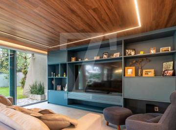 Casa · 377m² · 5 Quartos · 2 Vagas · Casa à venda em Pinheiros.