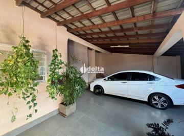 Casa · 189m² · 3 Quartos · 3 Vagas · Casa Bairro Santa monica - otima localizaçao