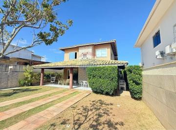 Casa · 200m² · 4 Quartos · 2 Vagas · Casa à Venda  em Lauro de Freitas Bahia