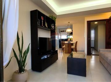 Apartamento · 80m² · 3 Quartos · 28 Vagas · Apartamento Reformado com 3 Quartos e Vislumbre do Mar em Boa Viagem – 500m da Praia