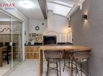 Casa · 145m² · 3 Quartos · 2 Vagas · Sobrado em Condomínio, com 03 quartos, 01 suíte, 02 vagas garagem, no Bairro Uberaba em Curitiba