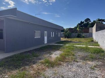 Casa · 67m² · 2 Quartos · 3 Vagas · Casa com 2 quartos (1 suíte) em terreno amplo de 480 m²