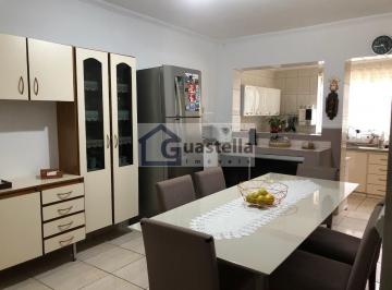 Casa · 261m² · Sobrado à Venda em Alvinópolis, SBC | 261m² por R$700 Mil