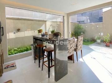 Casa · 122m² · 3 Quartos · 2 Vagas · Sobrado em Boqueirão, Curitiba/PR