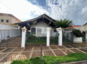 Casa · 240m² · 3 Quartos · 2 Vagas · Casa 3 dormitórios no bairro Jardim Aclimação.