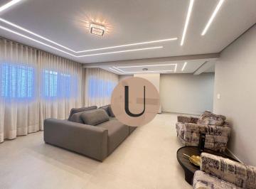 c69e077823bede32a907729a1dd7330391ab556c · Sobrado à venda, 280 m² com 3 Dormitórios (2 Suítes), 3 Salas e 6 vagas de Garagem - Parque dos Páss