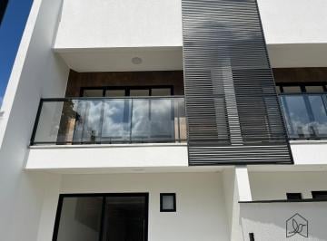Casa · 93m² · 2 Quartos · 1 Vaga · Casa Geminada em Saguaçu, Joinville/SC