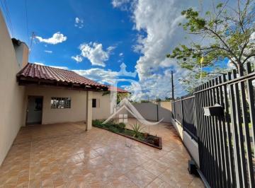 Casa · 74m² · 3 Quartos · 2 Vagas · VENDO Excelente Casa Com Amplo Quintal e 3 Dormitórios
