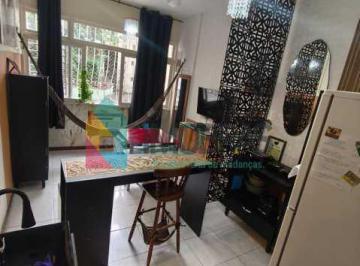 Apartamento · 66m² · 2 Quartos · Apartamento : Padrão / Residencial / Copacabana