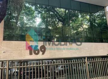 Comercial · 354m² · Prédio comercial com 3 andares e terraço em Botafogo