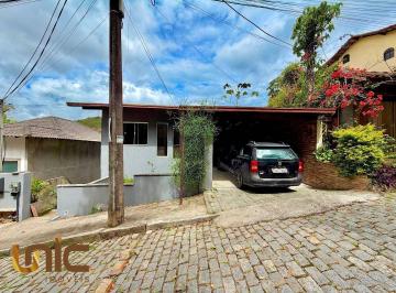 e368fea738974690f7d6e4f2900bde208470bad9 · Casa com 4 dormitórios à venda, 196 m² dentro de condomínio na Barra do Imbui
