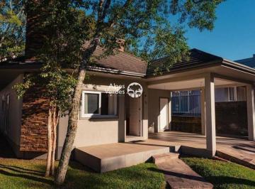 896_psc6eaq2odg3ywnjy2jhnjcx_md.jpg · Vende-se Casa com 3 dormitorios no centro de Gramado 5 minutos da Rua Coberta