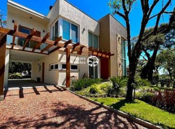 1082_l8dezm82odg3yjjhyza4zdnh_md.jpg · Vende-se Casa em Condominio com 3 suites a 5 minutos da Rua Coberta
