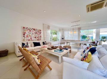 91786208d22ba08ff4a80fd373e84f331e3659ec · Casa em condomínio fechado no Jardim Acapulco  Guarujá