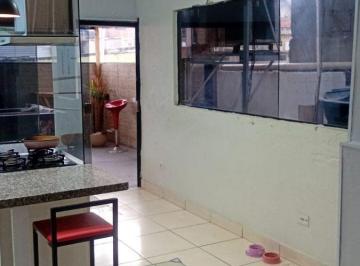 Casa de 2 quartos, São Paulo · Sobrado com dois dormitórios (um suíte) em Guaianazes