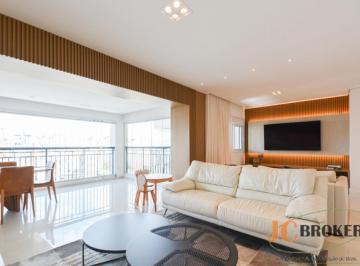 Apartamento · 170m² · 3 Quartos · 4 Vagas · Apartamento com 170m² de área útil, 3 suítes, 4 vagas