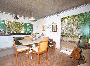 Casa de 2 quartos, São Paulo · Casa com 2 quartos e 130 m² à venda na Vila Madalena