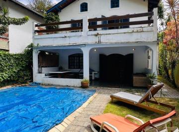 Casa de 4 quartos, São Sebastião · Casa central de Frente para Rio em Boissucanga Oportunidade Única