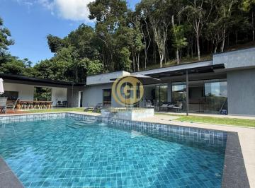 Foto 48 · Casa de Alto Padrão em Guararema: 3 Quartos, 2 Suítes, 8 Vagas - Apenas 5 Minutos do Centro