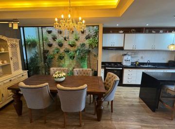 Casa · 194m² · 4 Quartos · 4 Vagas · Villagio do Bosque - Sobrado à venda no Condomínio Villagio do Bosque em Cuiabá com 4 quartos, energ
