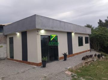 Foto 01 · Imóvel em Armação dos Búzios: Casa à venda no bairro Cruzeiro - 1 quarto, ampla área e potencial de