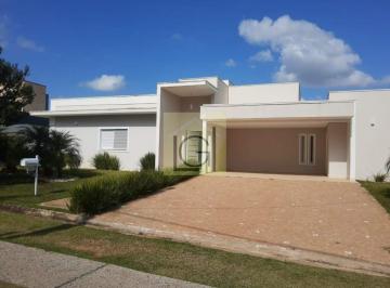 Foto 01 · Casa de luxo em condomínio: 3 quartos, 3 suítes, 3 salas, 5 banheiros, 4 vagas de garagem na Fazenda