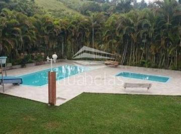 Rural · 600m² · 6 Quartos · 5 Vagas · Vendo Linda Chácara em Guararema.