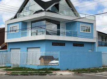 Casa · 300m² · 3 Quartos · 3 Vagas · Sobrado em Sítio Cercado, Curitiba/PR de 300m² 3 quartos à venda por R$ 890.000,00