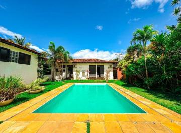 Casa · 250m² · 6 Quartos · 6 Vagas · Casa em Piratininga, Niterói/RJ de 250m² 6 quartos à venda por R$ 1.720.000,00