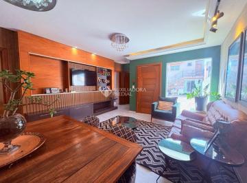 Casa · 320m² · 4 Quartos · 4 Vagas · Terreno com 2 imóveis