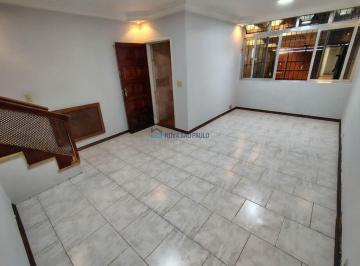Casa · 124m² · 3 Quartos · 2 Vagas · Casa com 3 quartos e 2 vagas de garagem à venda na Vila Gumercindo.