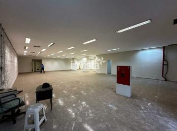 Comercial · 450m² · Ponto Comercial para locação no Centro
