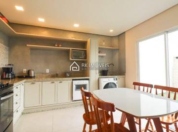 Casa · 100m² · 2 Quartos · 2 Vagas · Lindo sobrado mobiliado com 2 suítes no Rio Vermelho