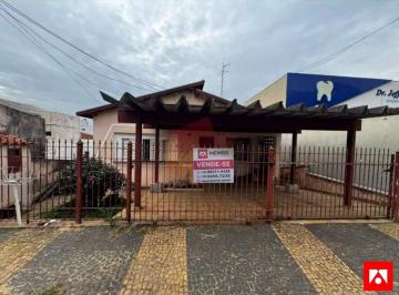 Casa · 400m² · 3 Quartos · 2 Vagas · Duas Casas no mesmo terreno com 400 m² à venda no Centro de Americana
