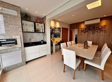 Varanda e sala · Apartamento 3 Quartos para Locação em Santos - SP